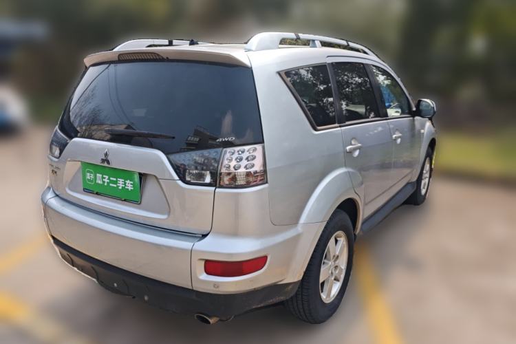 Used Mitsubishi Outlander 2007 2.4 Fashion Edition Rear Right 45 Deg