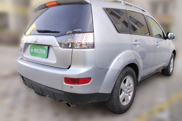 Used Mitsubishi Outlander 2007 2.4 Fashion Edition Rear Right 45 Deg