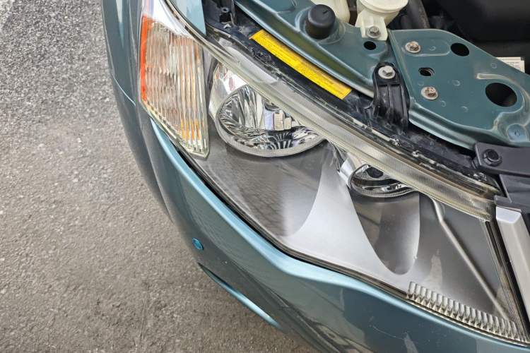 Used Mitsubishi Outlander 2008 3.0 Luxury Edition Right Front Headlight