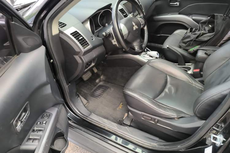 Used Mitsubishi Outlander 2009 2.4 Fashion Edition Driver Seat