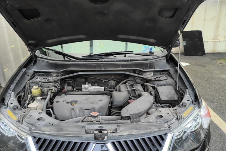 Used Mitsubishi Outlander 2009 2.4 Fashion Edition Engine Bay