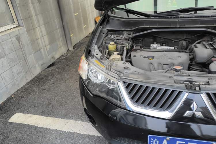 Used Mitsubishi Outlander 2009 2.4 Fashion Edition Right Front Headlight