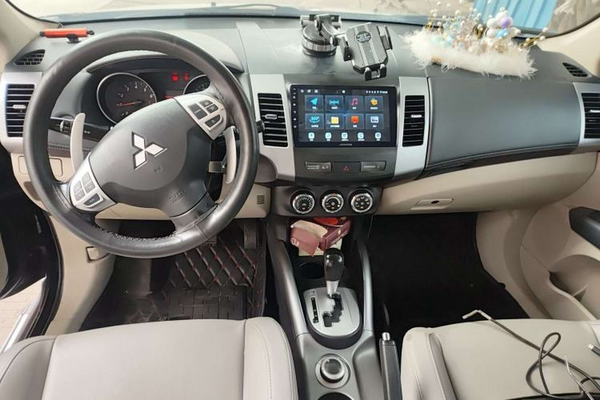Used Mitsubishi Outlander 2010 Kijang 2.0 Sport Edition Center Console