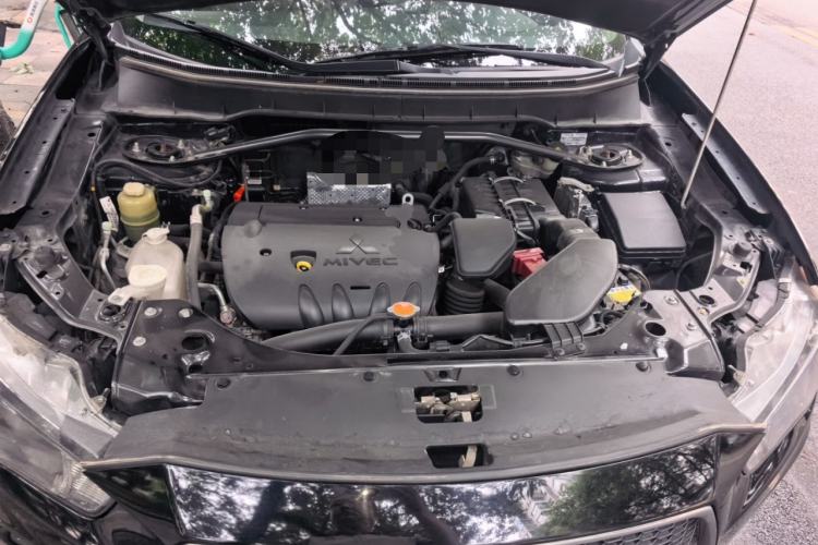 Used Mitsubishi Outlander 2010 Kijang 2.0 Sport Edition Engine Bay