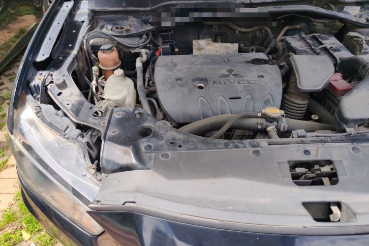 Used Mitsubishi Outlander 2010 Kijang 2.0 Sport Edition Engine Bay Right