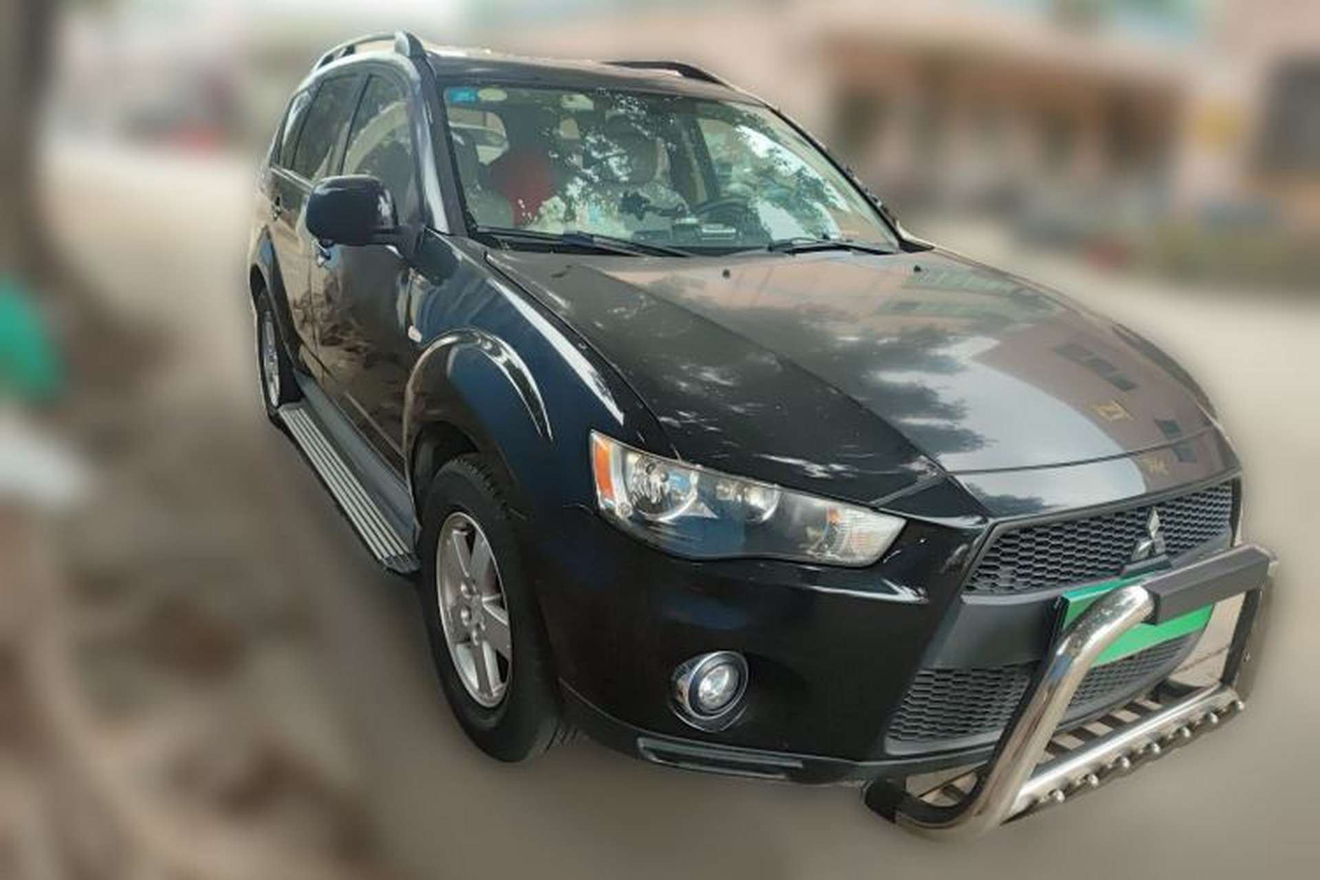 Used Mitsubishi Outlander 2010 Kijang 2.0 Sport Edition Front Right 45 Deg