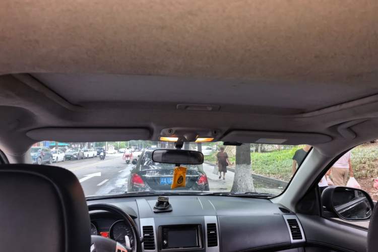 Used Mitsubishi Outlander 2010 Kijang 2.0 Sport Edition Headliner