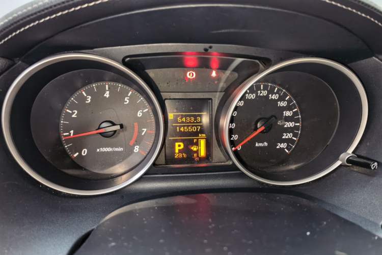 Used Mitsubishi Outlander 2010 Kijang 2.0 Sport Edition Odometer Close Up