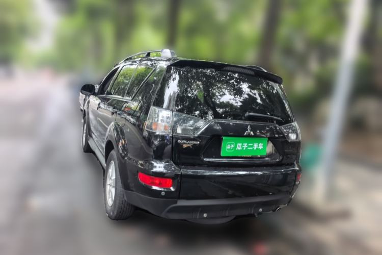 Used Mitsubishi Outlander 2010 Kijang 2.0 Sport Edition Rear Left 45 Deg