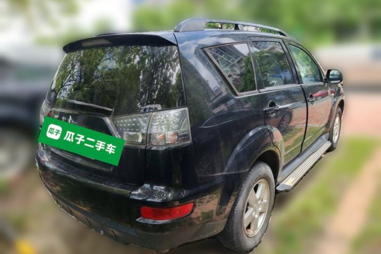 Used Mitsubishi Outlander 2010 Kijang 2.0 Sport Edition Rear Right 45 Deg