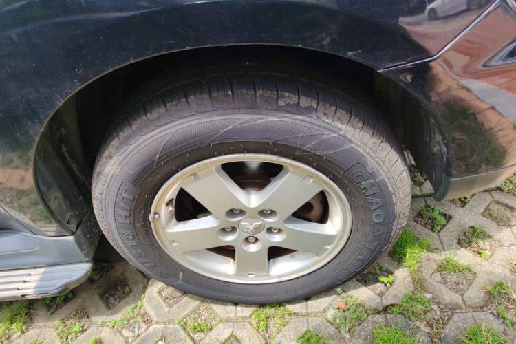 Used Mitsubishi Outlander 2010 Kijang 2.0 Sport Edition Right Front Wheel Hub