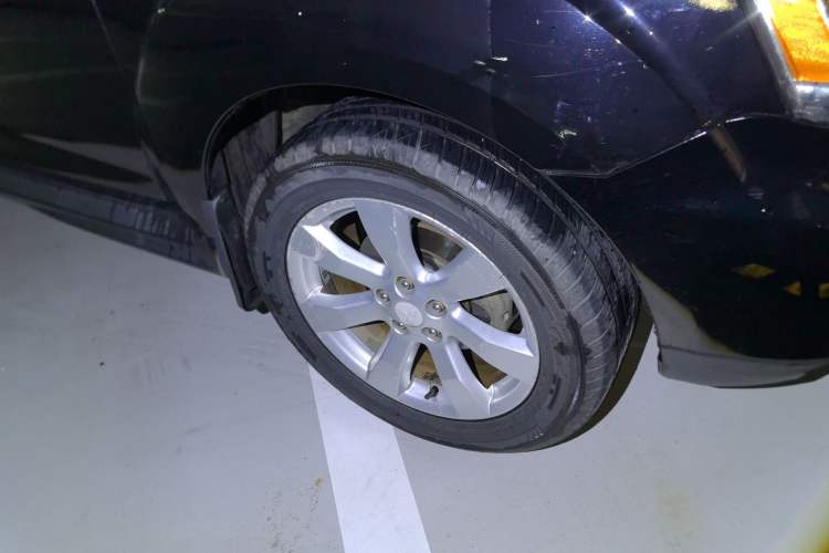 Used Mitsubishi Outlander 2010 Kijang 2.0 Sport Edition Right Front Wheel Hub