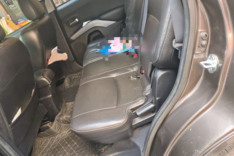 Used Mitsubishi Outlander  Left Rear Seat