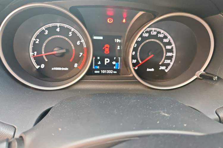 Used Mitsubishi Outlander  Odometer Close Up