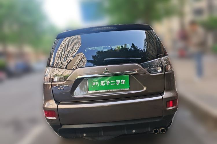Used Mitsubishi Outlander  Rear