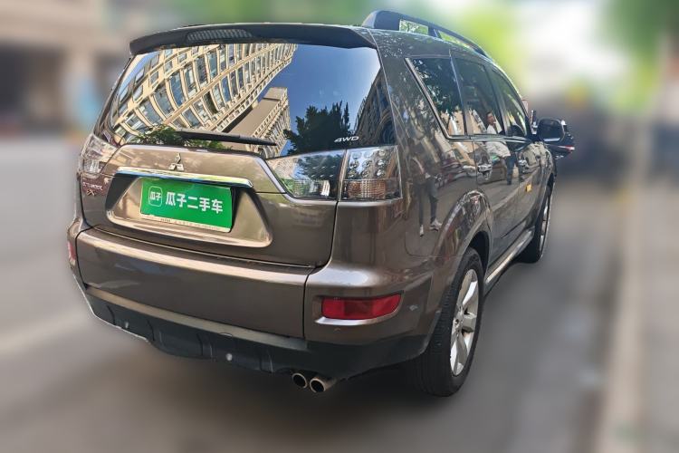 Used Mitsubishi Outlander  Rear Right 45 Deg