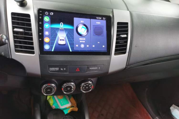 Used Mitsubishi Outlander 2010 Kinhui 2.4 Fashion Edition Audio And AC Panel