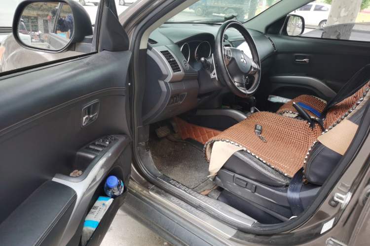 Used Mitsubishi Outlander 2010 Kinhui 2.4 Fashion Edition Driver Seat
