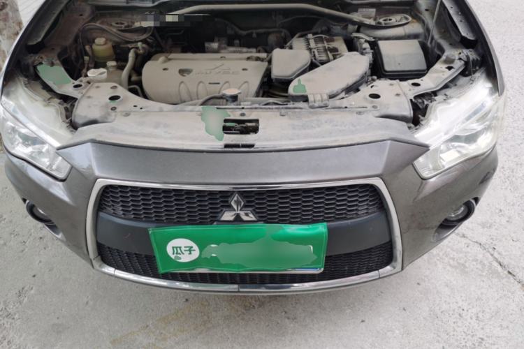Used Mitsubishi Outlander 2010 Kinhui 2.4 Fashion Edition Engine Bay