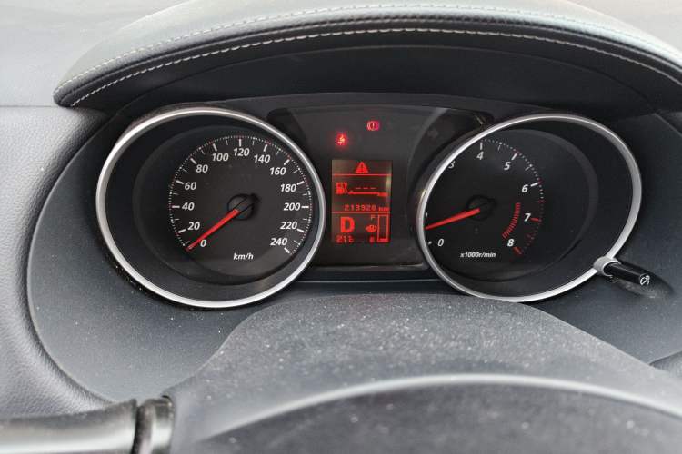 Used Mitsubishi Outlander 2010 Kinhui 2.4 Fashion Edition Odometer Close Up