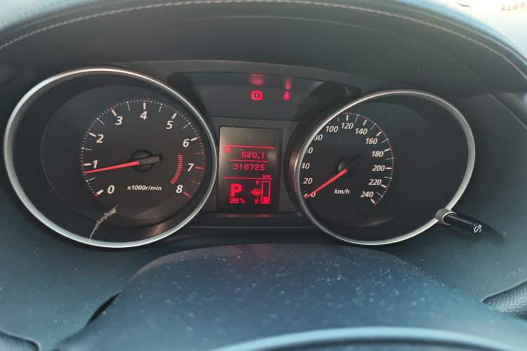 Used Mitsubishi Outlander 2010 Kinhui 2.4 Fashion Edition Odometer Close Up