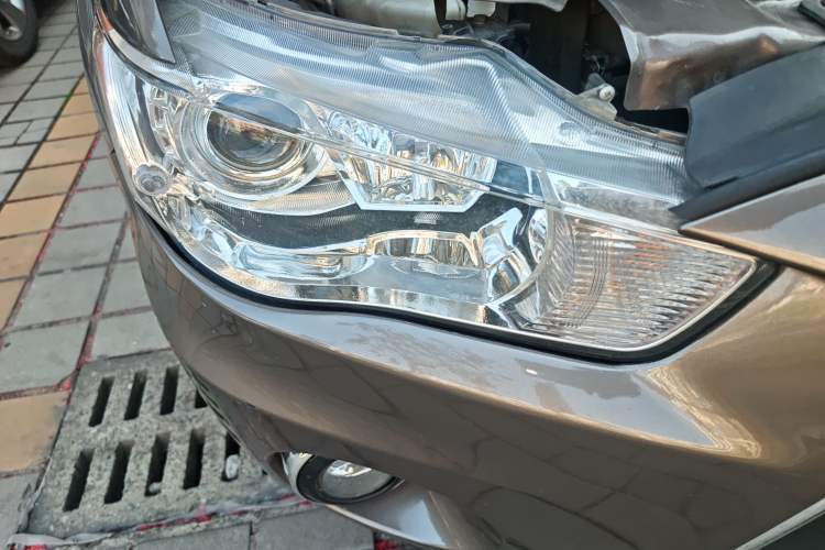 Used Mitsubishi Outlander 2010 Kinhui 2.4 Fashion Edition Right Front Headlight