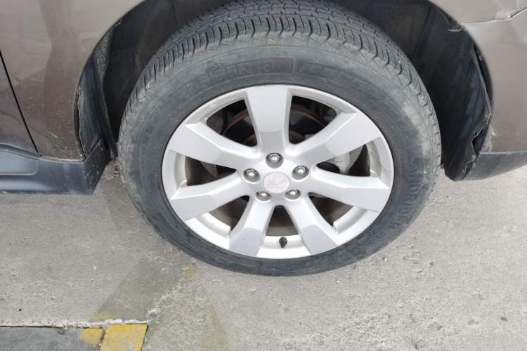 Used Mitsubishi Outlander 2010 Kinhui 2.4 Fashion Edition Right Front Wheel Hub