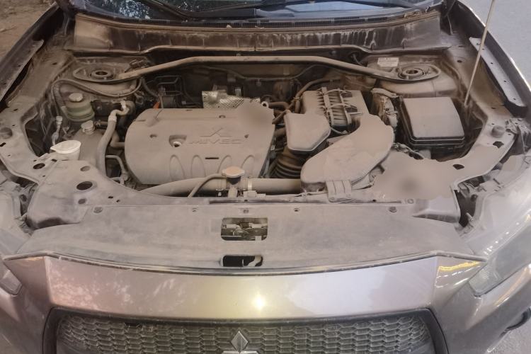 Used Mitsubishi Outlander 2010 Kijang 2.0 Sport Edition Engine Bay