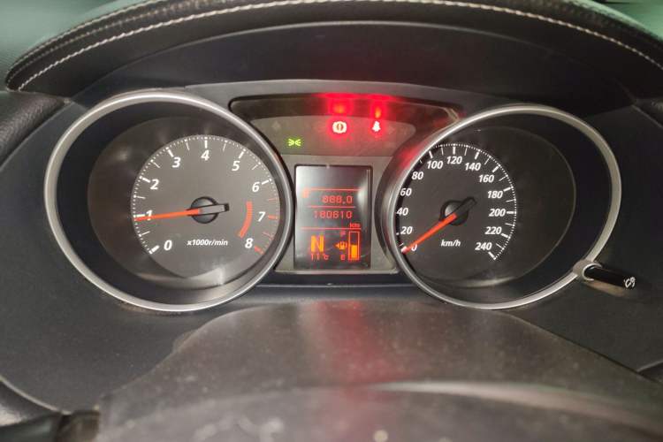 Used Mitsubishi Outlander 2010 Kinhui 2.4 Fashion Edition Odometer Close Up