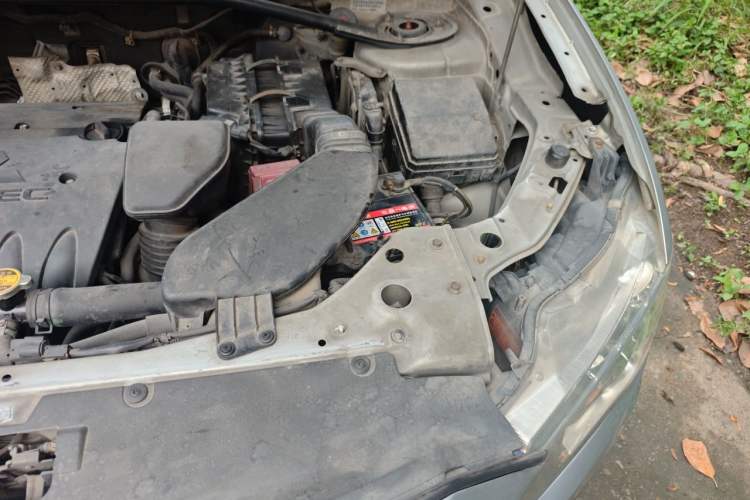 Used Mitsubishi Outlander 2010 Kinhui 2.4 Fashion Edition Engine Bay Left