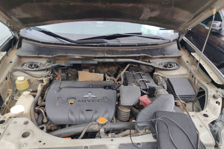 Used Mitsubishi Outlander 2010 Kijang 2.0 Sport Edition Engine Bay