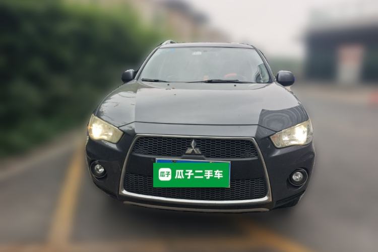 Used Mitsubishi Outlander 2010 Kijang 3.0 Luxury Edition Front