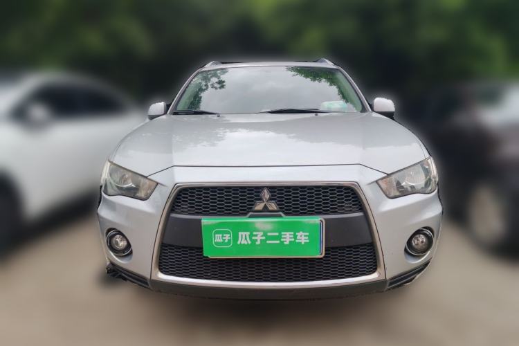 Used Mitsubishi Outlander 2010 Kijang 2.0 Sport Edition Front