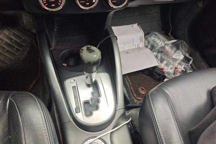 Used Mitsubishi Outlander 2010 Kijang 3.0 Luxury Edition Gear Lever