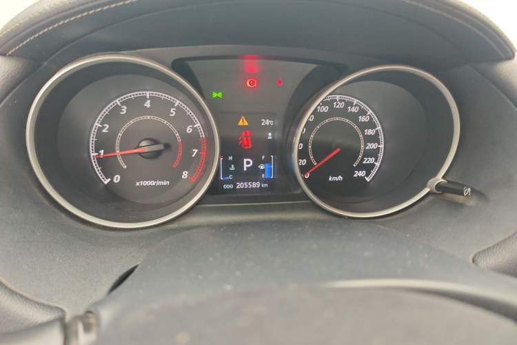 Used Mitsubishi Outlander 2010 Kijang 3.0 Luxury Edition Odometer Close Up