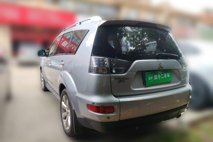 Used Mitsubishi Outlander 2010 Kijang 2.0 Sport Edition Rear Left 45 Deg