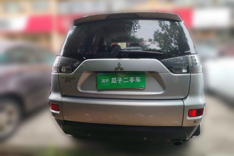 Used Mitsubishi Outlander 2010 Kijang 2.0 Sport Edition Rear