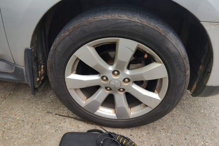 Used Mitsubishi Outlander 2010 Kijang 2.0 Sport Edition Right Front Wheel Hub