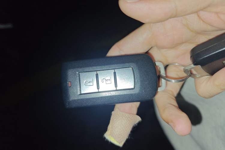 Used Mitsubishi Outlander 2010 Kinhui 2.4 Fashion Edition Vehicle Key
