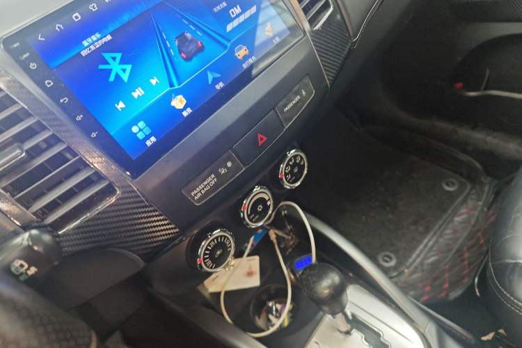 Used Mitsubishi Outlander 2010 Kinhui 2.4 Fashion Edition Audio And AC Panel