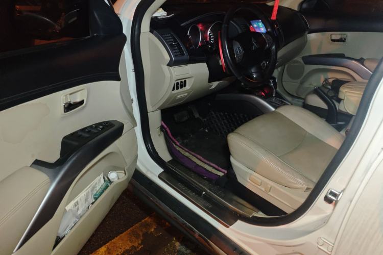 Used Mitsubishi Outlander 2010 Kinhui 2.4 Fashion Edition Driver Seat