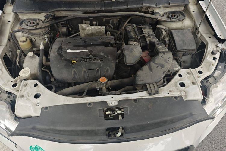 Used Mitsubishi Outlander 2010 Kinhui 2.4 Fashion Edition Engine Bay