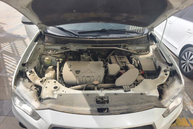 Used Mitsubishi Outlander 2010 Kinhui 2.4 Fashion Edition Engine Bay