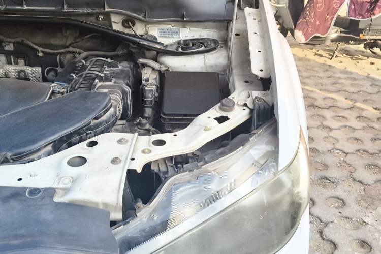 Used Mitsubishi Outlander 2010 Kijang 2.0 Sport Edition Engine Bay Left