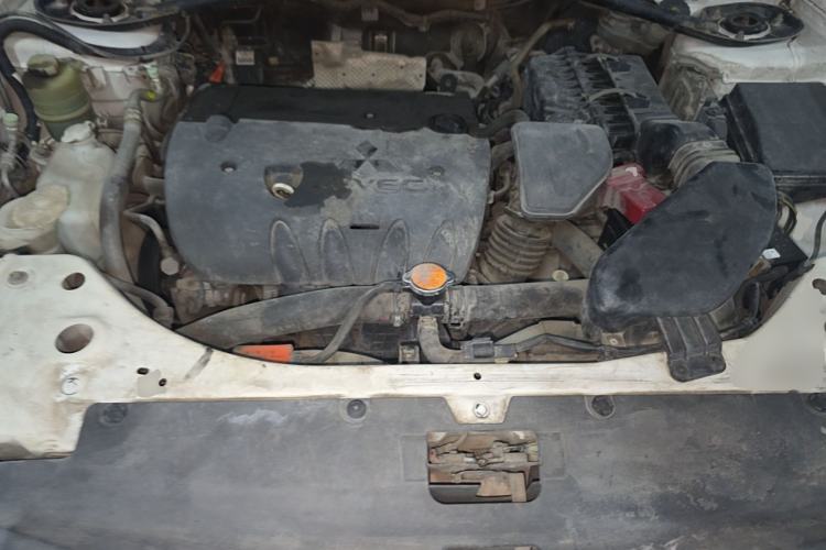 Used Mitsubishi Outlander 2010 Kinhui 2.4 Fashion Edition Engine Bay