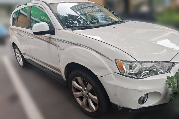 Used Mitsubishi Outlander 2010 Kinhui 2.4 Fashion Edition Front Right 45 Deg
