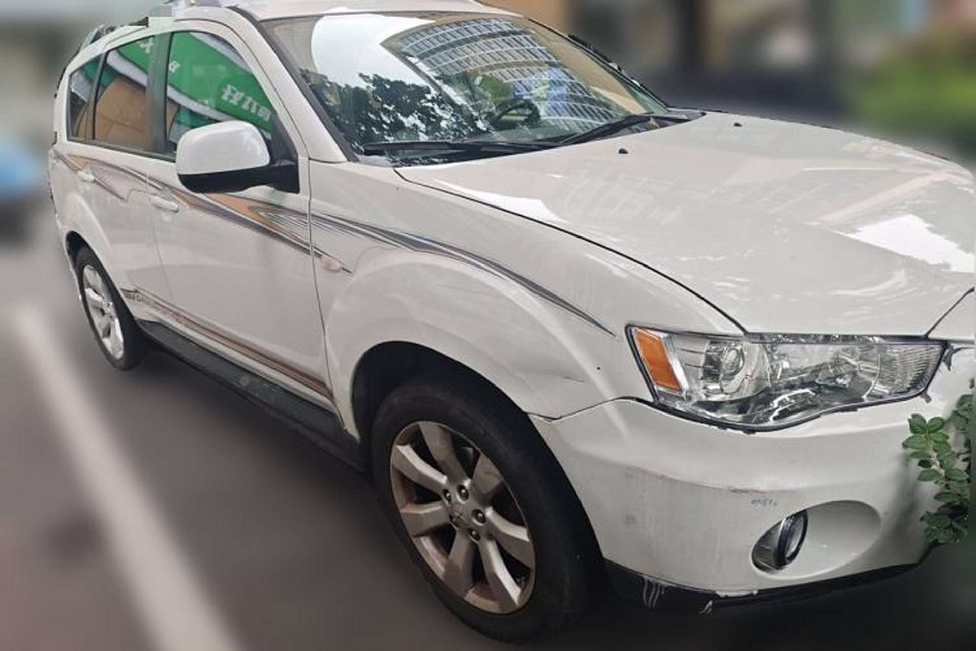 Used Mitsubishi Outlander 2010 Kinhui 2.4 Fashion Edition Front Right 45 Deg