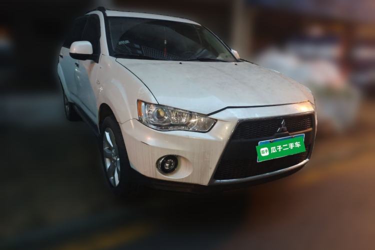 Used Mitsubishi Outlander 2010 Kinhui 2.4 Fashion Edition Front Right 45 Deg