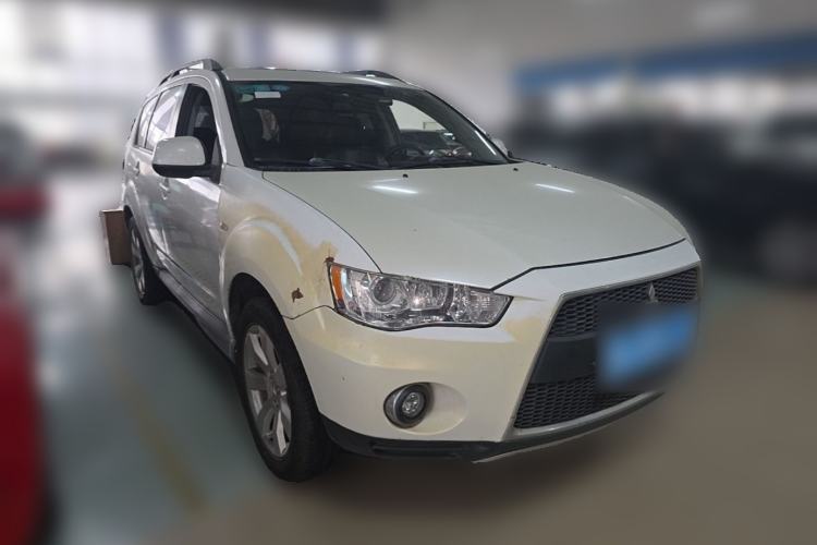 Used Mitsubishi Outlander 2010 Kinhui 2.4 Fashion Edition Front Right 45 Deg