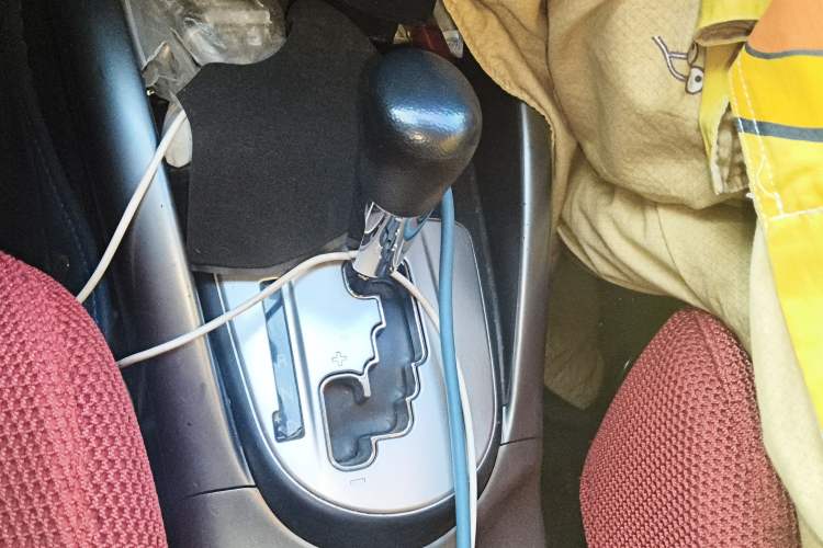 Used Mitsubishi Outlander 2010 Kijang 2.0 Sport Edition Gear Lever